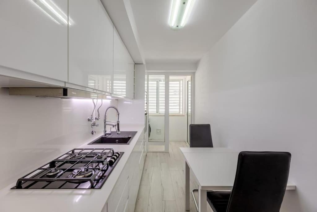 Spacious 3-Bedroom Condo In Lissabon Exterior foto