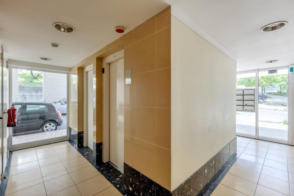 Spacious 3-Bedroom Condo In Lissabon Exterior foto